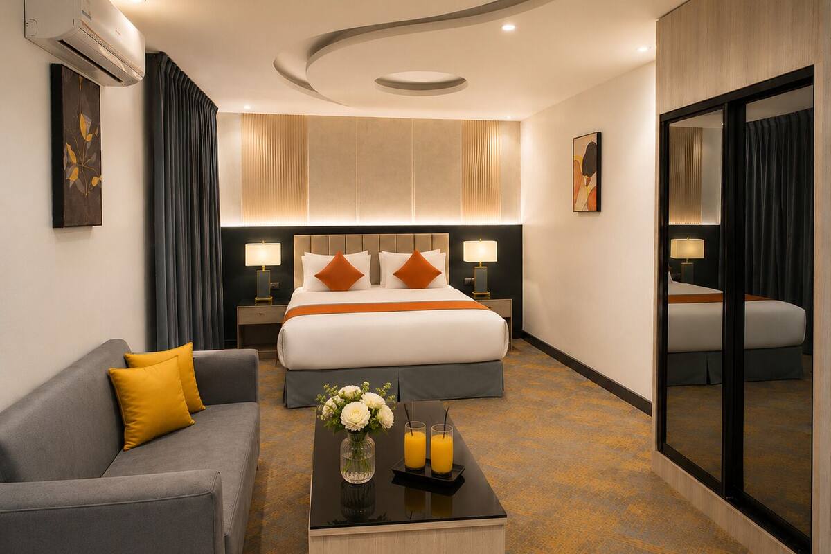 Deluxe Studio | Egyptian cotton sheets, premium bedding, pillow-top beds, minibar
