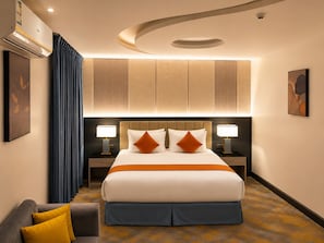 Deluxe Studio | Egyptian cotton sheets, premium bedding, pillowtop beds, minibar - Aman Hotel ALmaali (Abha)