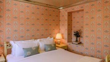 Blackout drapes, soundproofing, iron/ironing board, free WiFi
