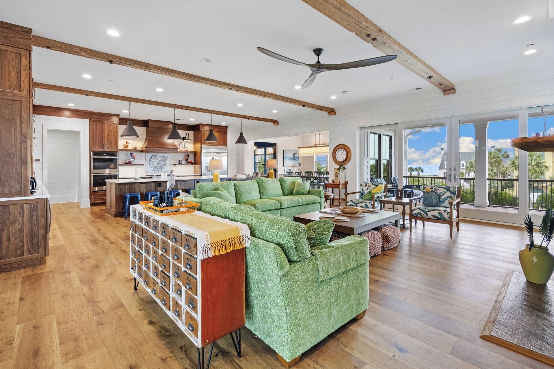 Smart TV, fireplace, DVD player, books