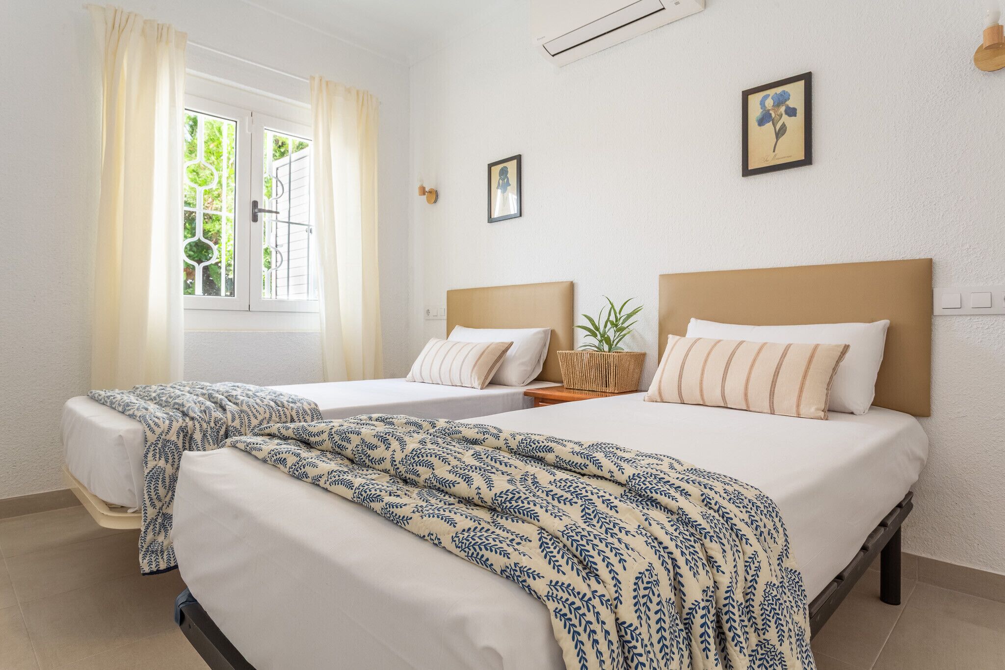 2 chambres, fer et planche à repasser, accès au Wi-Fi (inclus)