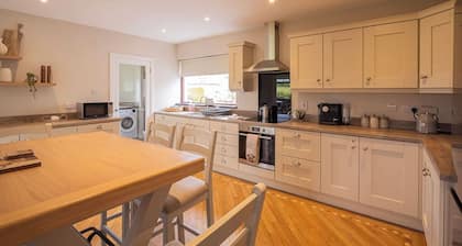 North Coast Golf or Family getaway to this peaceful, cosy countryside location.