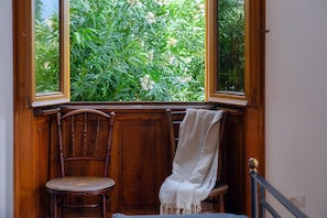 Apartment, Seeblick | Hochwertige Bettwaren, Daunenbettdecken, Bügeleisen/Bügelbrett