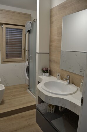 Hair dryer, towels, soap, shampoo - NESEA GUEST ROOMS (Reggio Calabria)
