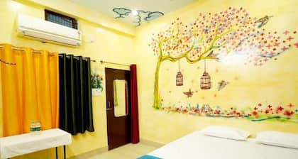 Spacious 8-bedroom hotel suites in delightful Varanasi with AC & Non AC