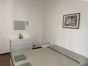 羽絨被、熨斗/熨衫板、床單