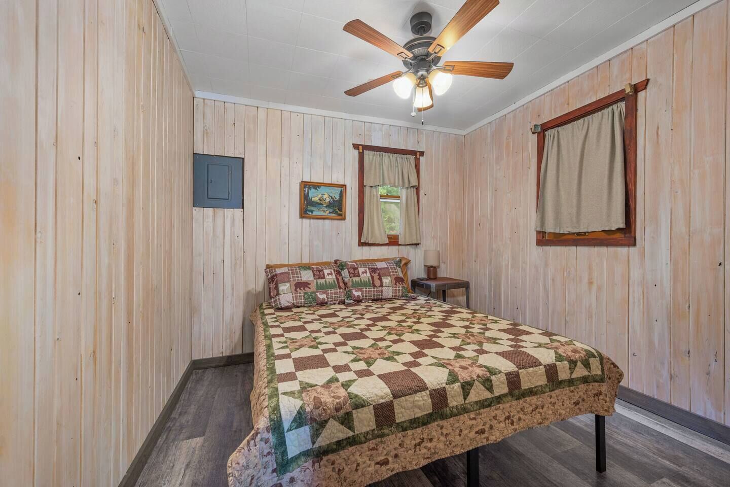 熨斗/熨衣板、免费 WiFi、床单