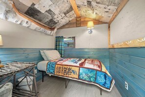 4 soverom, strykejern/-brett, wi-fi (inkludert) og sengetøy