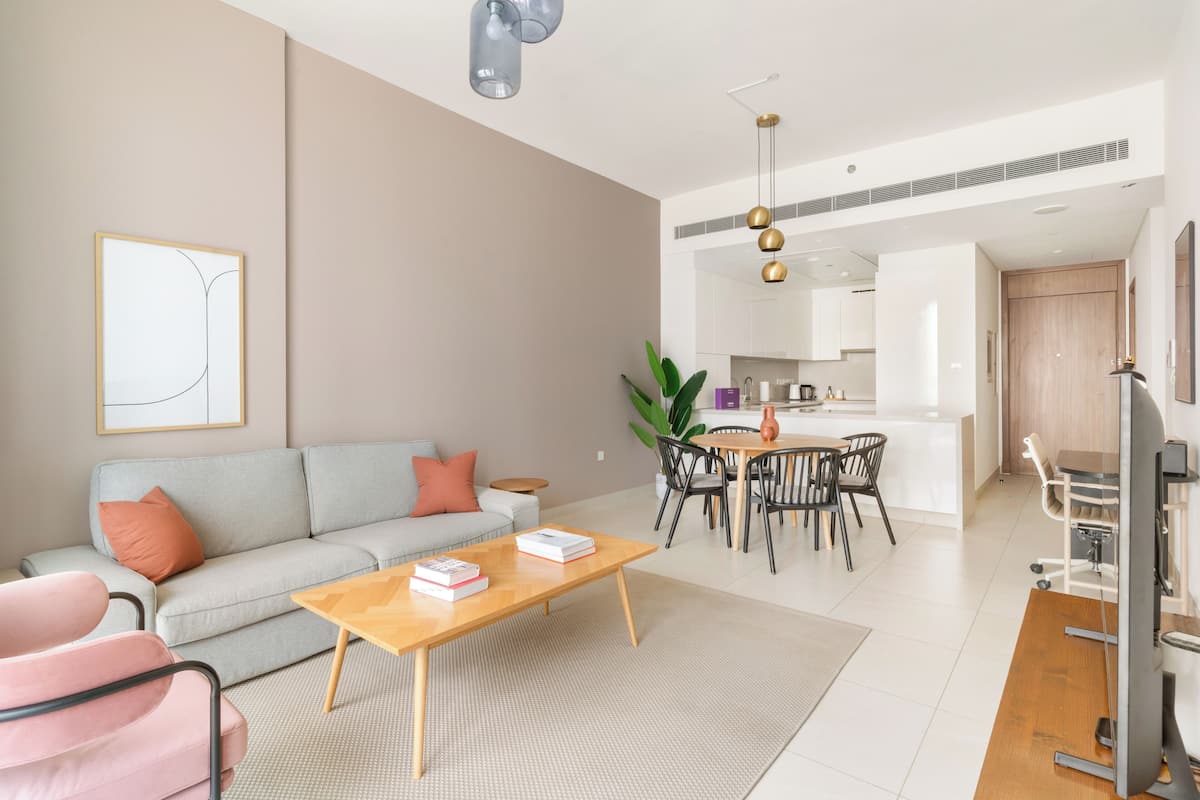 Apartemen Mewah, pemandangan kota | Area keluarga | Smart TV 50-inci dengan saluran TV digital