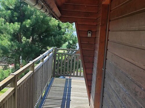 Gemütliches Berghütte in Super Besse mit großem Gelände und privatem Parkplatz