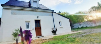Guest house "la petite maison des bords de Loire"