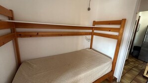 Unclassified image, 3 of 11, button - Mezzanine Apartment for 4 People, 100m from Beach (Argelès-sur-Mer)