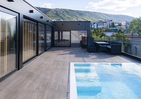 Luxury Penthouse, City View | Terrace/patio