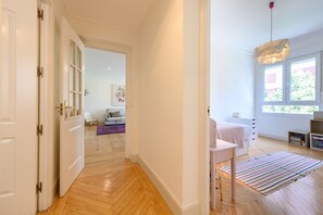 3 chambres, fer et planche à repasser, Wi-Fi gratuit