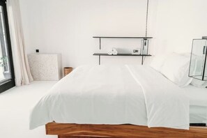 3 chambres, fer et planche à repasser, Wi-Fi, draps fournis