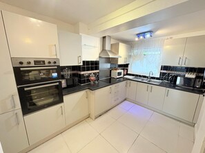 Microwave, oven