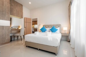 3 habitaciones, tabla de planchar con plancha, wifi y ropa de cama 