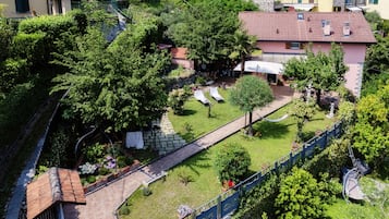 Appartamento, patio, vista lago | Biancheria da letto di alta qualità, copriletto in piuma