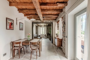 Apartment, Patio, Lake View | Premium bedding, down comforters, iron/ironing board, cribs/infant beds