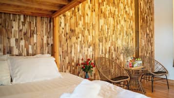 Kamar Twin Desain, pemandangan kebun | Dilengkapi dengan perabotan berbeda-beda, meja kerja, dan Wi-Fi gratis