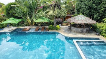 Utomhuspool