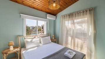 2 bedrooms, bed sheets