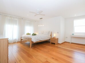 2 habitaciones, decoración personalizada y muebles diferentes 