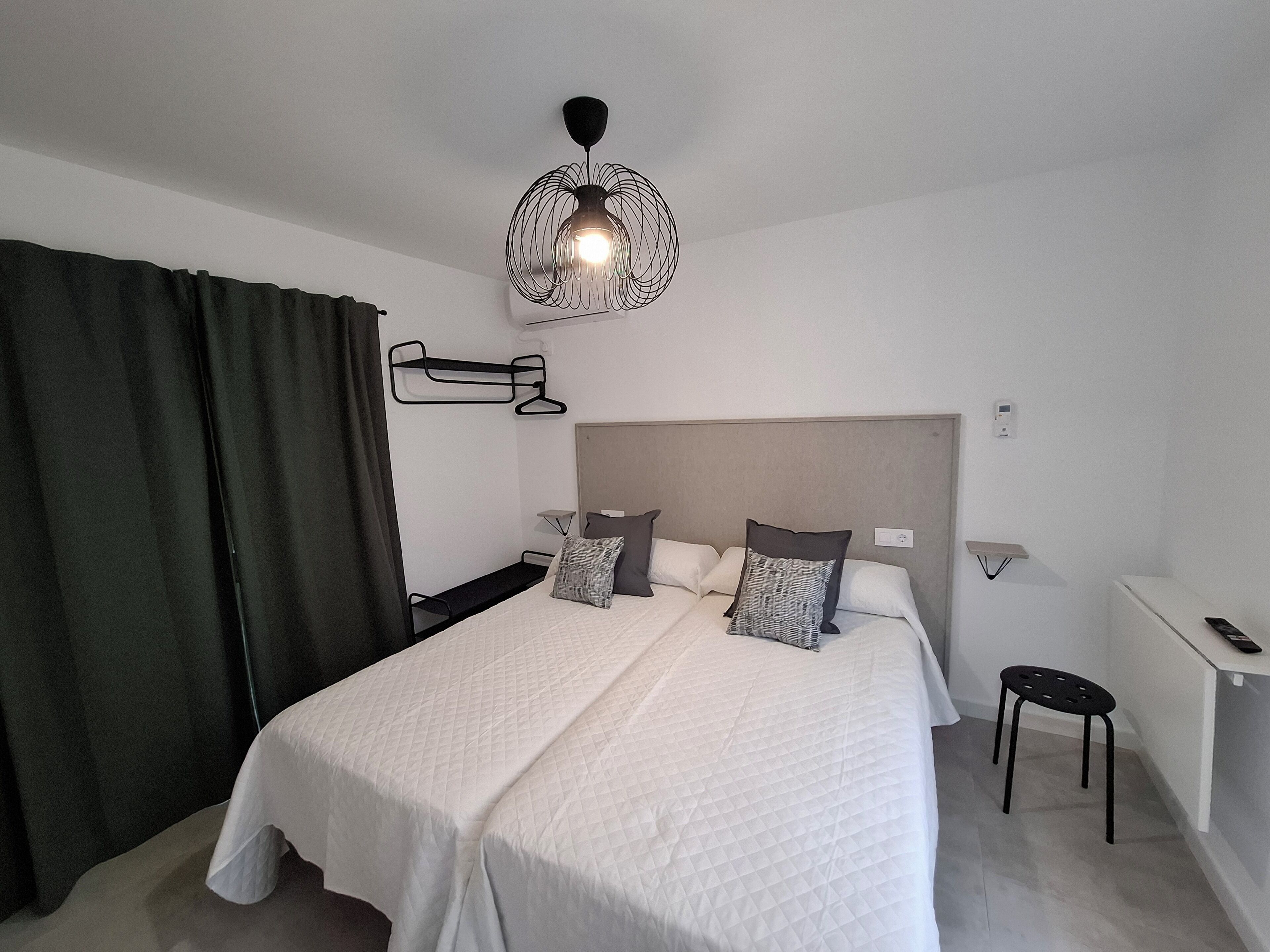 Comfort Twin Room, City View