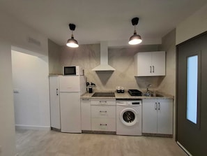 Comfort Studio, Patio, City View | Private kitchen