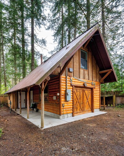 Forest Cabin + Airstream | 3BR/3BA | Hot Tub