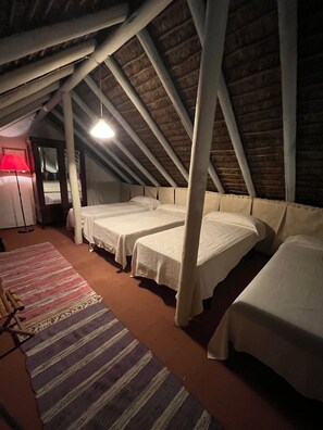 4 makuuhuonetta, silitysrauta/-lauta, Wi-Fi, vuodevaatteet