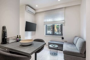 Interior - Harma City Living - Street View Economy Apartment (Chania)