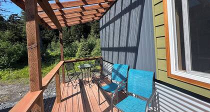 Modern Tiny House in Seward - 5âŻMin to Harbor & Tours