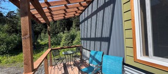 Modern Tiny House in Seward - 5 Min to Harbor & Tours