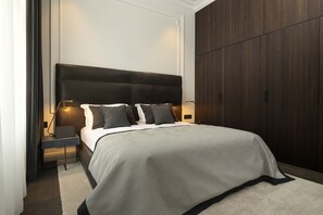 In-room safe, blackout curtains, soundproofing, iron/ironing board - Maison 45 (Budapest)