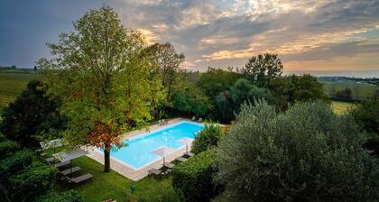 Il Belcanto Villa with Pool