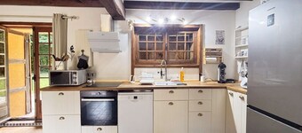 Quiet country house with garden