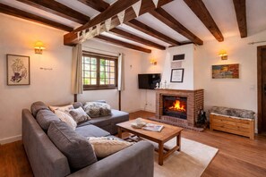 Télévision, cheminée