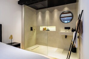 1 bedroom, iron/ironing board, travel cot, free WiFi - Charming apartment in the heart of old Nice (Niza)