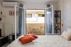 1 chambre, fer et planche à repasser, Wi-Fi gratuit, draps fournis
