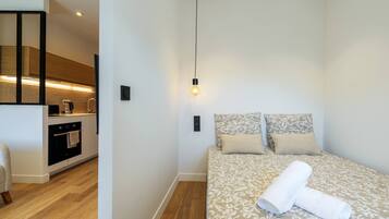 1 chambre, fer et planche à repasser, Wi-Fi gratuit, draps fournis