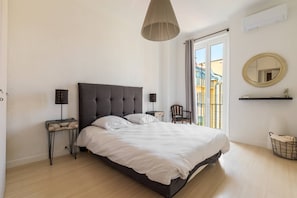 1 chambre, fer et planche à repasser, Wi-Fi gratuit, draps fournis