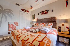 4 bedrooms, iron/ironing board, travel crib, WiFi