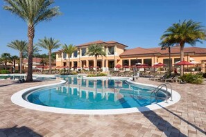 Pool - Disney Family Fun at Regal Oaks (Kissimmee)