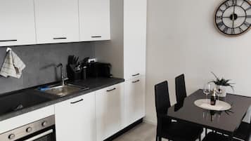 Oven, stovetop, dishwasher