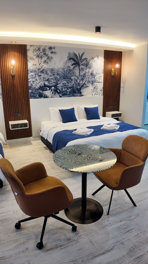 Comfort Σουίτα, Περισσότερα από 1 Κρεβάτια, Μη Καπνιστών, Υπηρεσίες οροφοκομίας | Χρηματοκιβώτιο στο δωμάτιο, ηχομόνωση, δωρεάν Wi-Fi 