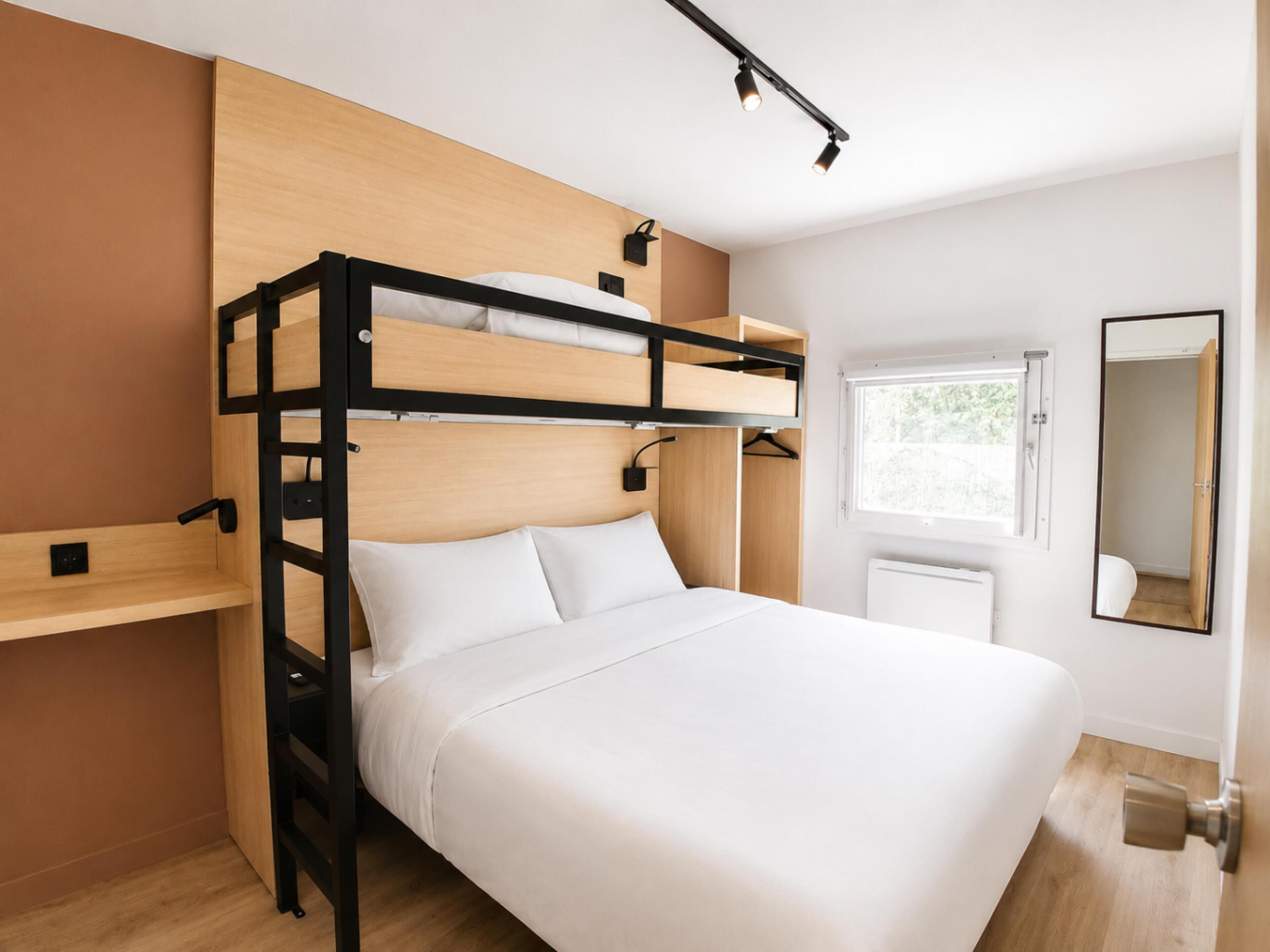 Comfort Room, Multiple Beds | WiFi (free)
