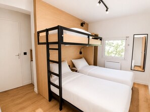 Habitación Confort, varias camas | Wifi gratis