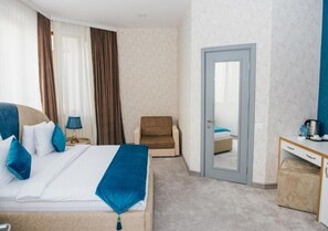 Literie de qualité supérieure, matelas Select Comfort, minibar