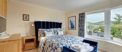 1 Schlafzimmer, individuell dekoriert, individuell eingerichtet